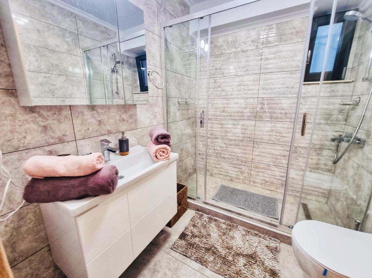Deluxe Lake View Mamaja Zewnętrze zdjęcie